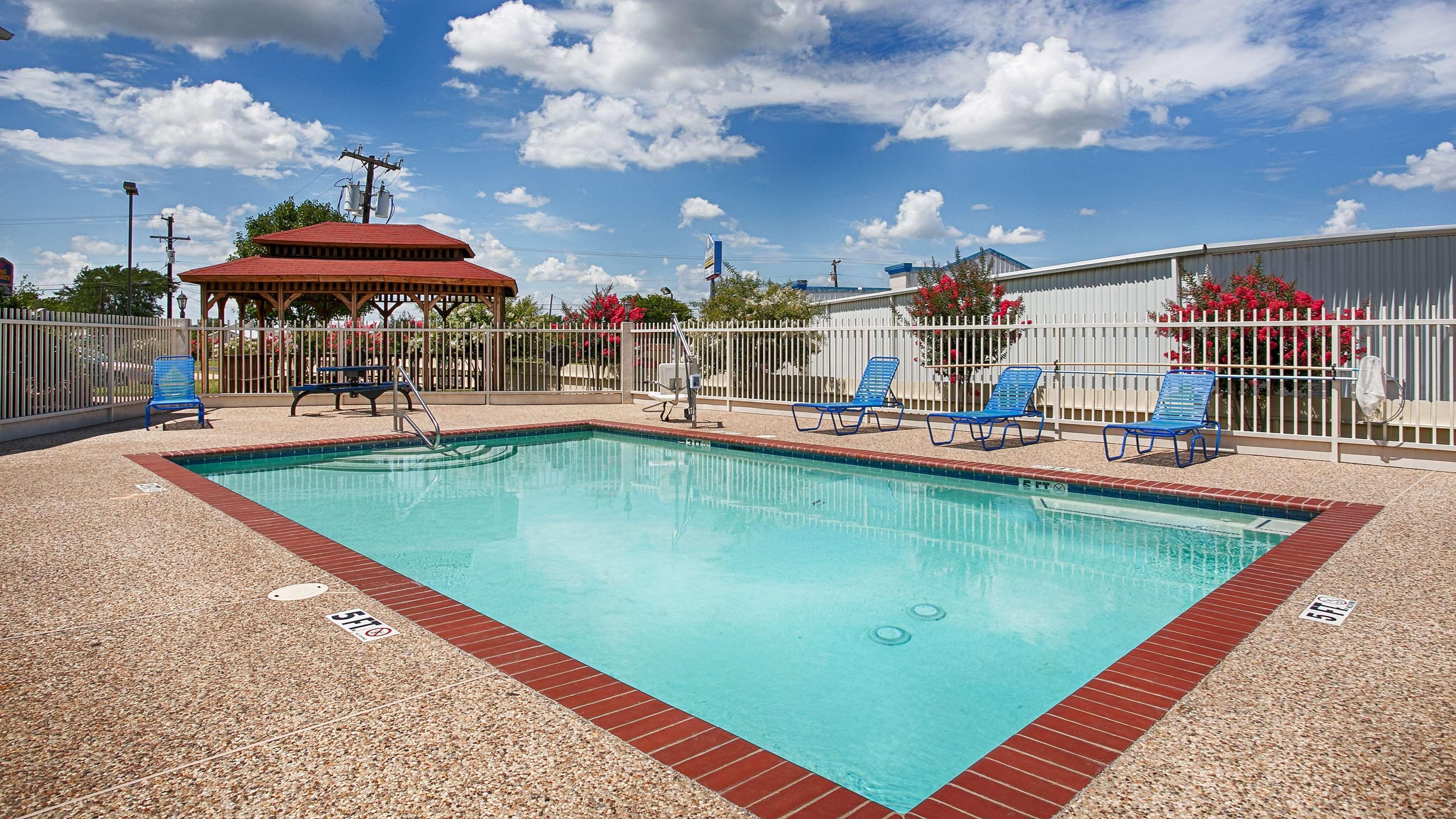 Best Western Limestone Inn And Suites Mexia Exterior photo